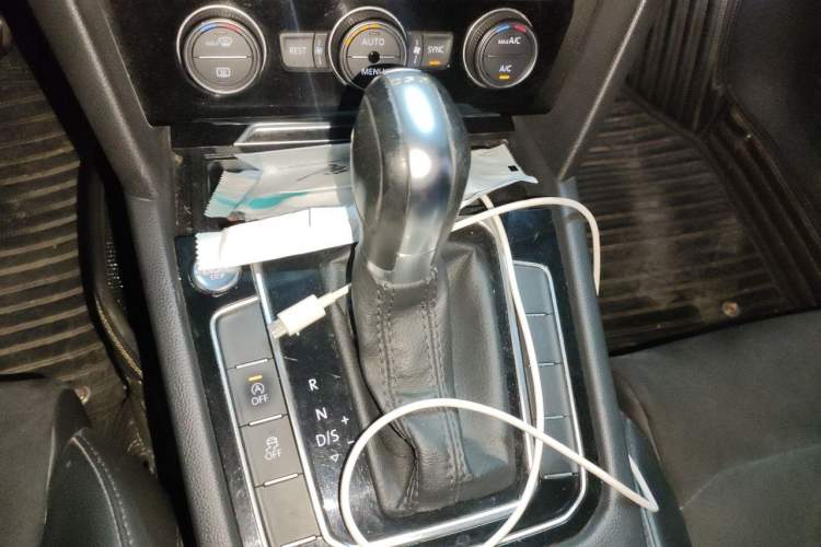 Used Volkswagen Magotan 2017 330TSI DSG Luxury Model Gear Lever