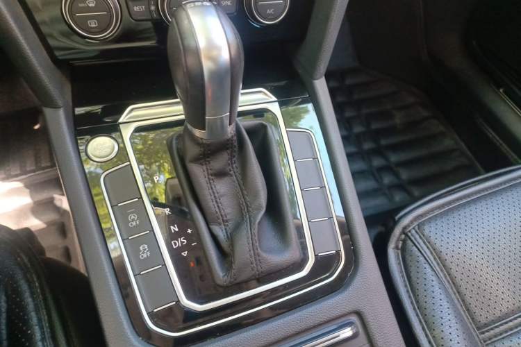 Used Volkswagen Magotan 2017 330TSI DSG Luxury Model Gear Lever