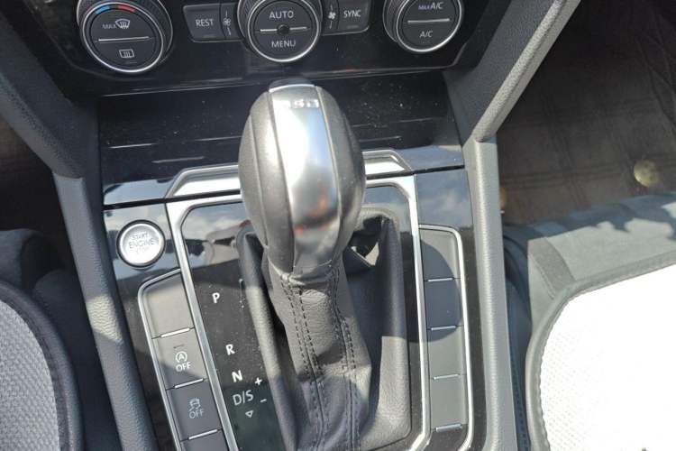 Used Volkswagen Magotan 2017 330TSI DSG Luxury Model Gear Lever