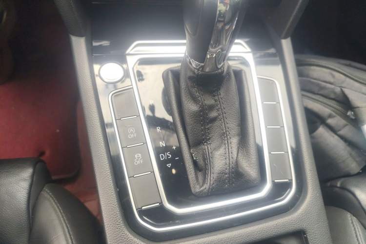 Used Volkswagen Magotan 2017 330TSI DSG Leading Model Gear Lever