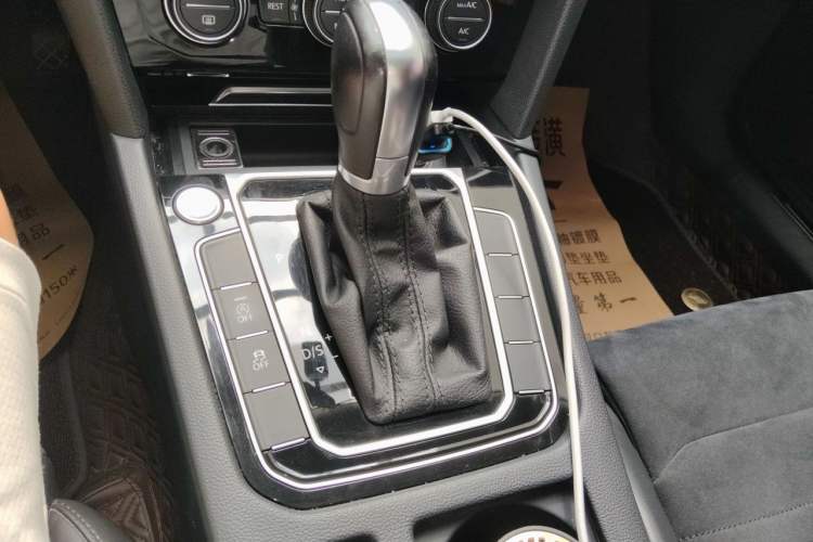Used Volkswagen Magotan 2017 330TSI DSG Luxury Model Gear Lever