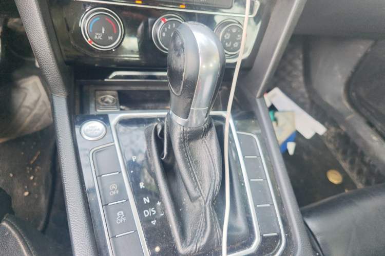 Used Volkswagen Magotan 2017 330TSI DSG Leading Model Gear Lever