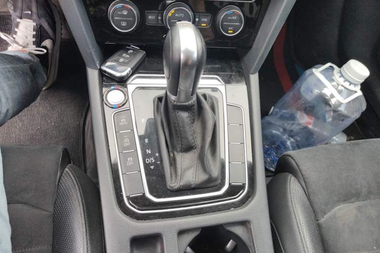 Used Volkswagen Magotan 2017 330TSI DSG Luxury Model Gear Lever