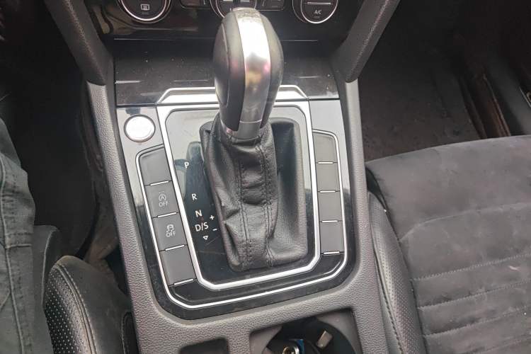 Used Volkswagen Magotan 2017 330TSI DSG Luxury Model Gear Lever