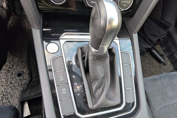 Used Volkswagen Magotan 2017 330TSI DSG Luxury Model Gear Lever