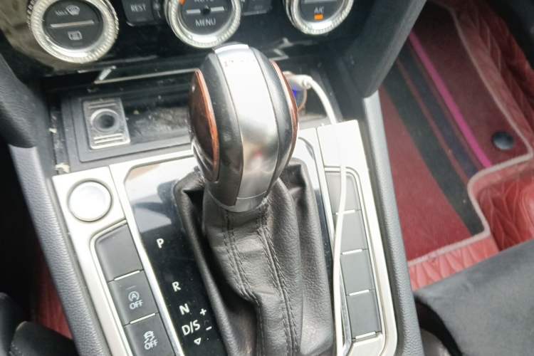 Used Volkswagen Magotan 2017 380TSI DSG Luxury Model Gear Lever