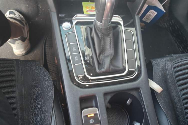 Used Volkswagen Magotan 2017 330TSI DSG Luxury Model Gear Lever