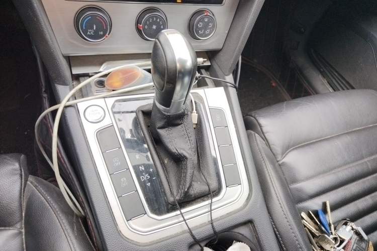 Used Volkswagen Magotan 2017 280TSI DSG Comfort Model Gear Lever