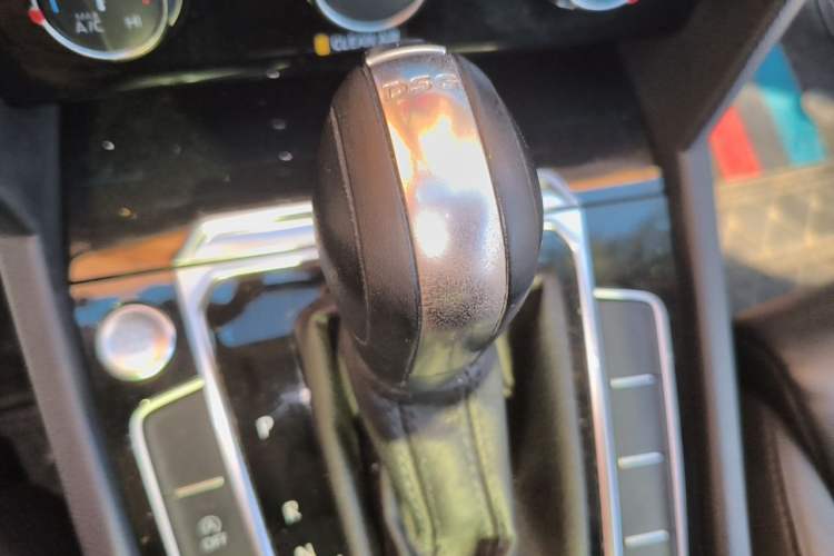 Used Volkswagen Magotan 2017 330TSI DSG Leading Model Gear Lever
