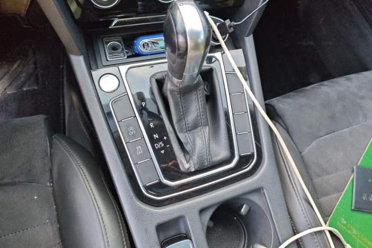 Used Volkswagen Magotan 2017 380TSI DSG Luxury Model Gear Lever