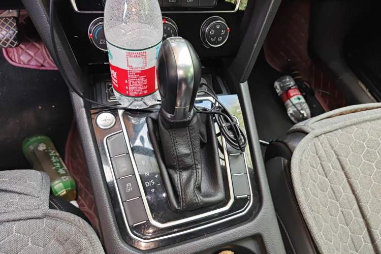 Used Volkswagen Magotan 2017 330TSI DSG Leading Model Gear Lever