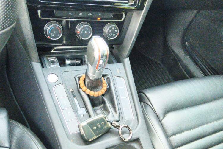 Used Volkswagen Magotan 2017 330TSI DSG Leading Model Gear Lever