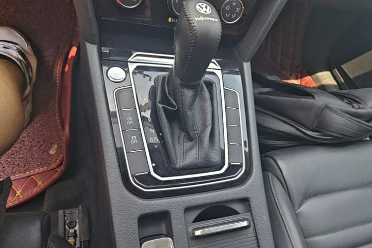 Used Volkswagen Magotan 2017 280TSI DSG Leading Edition Gear Lever