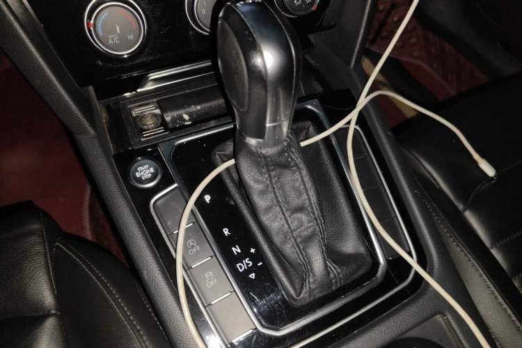 Used Volkswagen Magotan 2017 330TSI DSG Leading Model Gear Lever