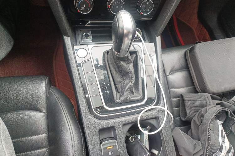 Used Volkswagen Magotan 2017 280TSI DSG Leading Edition Gear Lever
