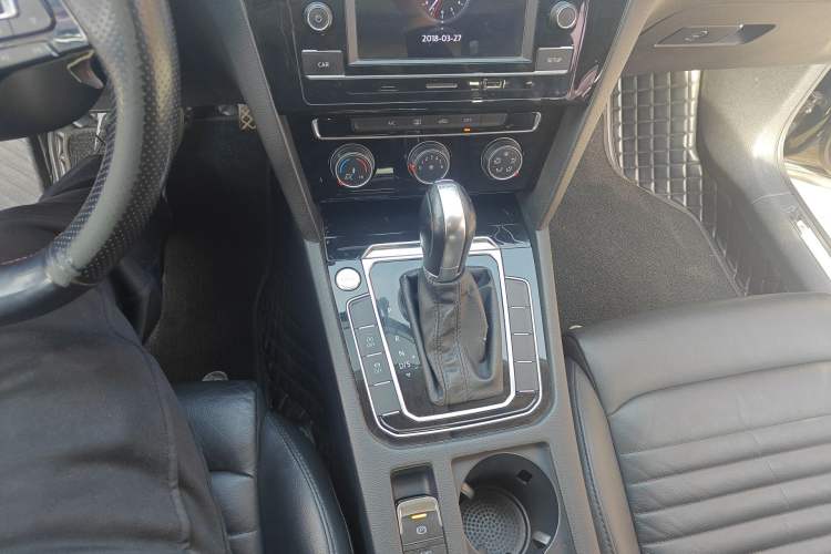Used Volkswagen Magotan 2017 330TSI DSG Leading Model Gear Lever