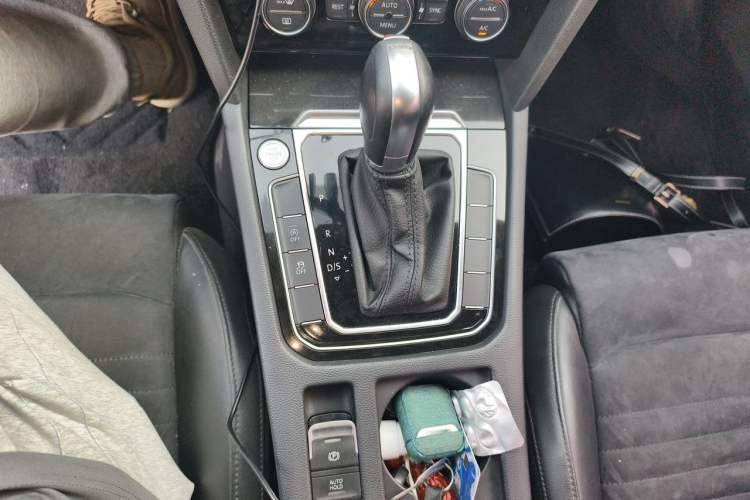 Used Volkswagen Magotan 2017 330TSI DSG Luxury Model Gear Lever