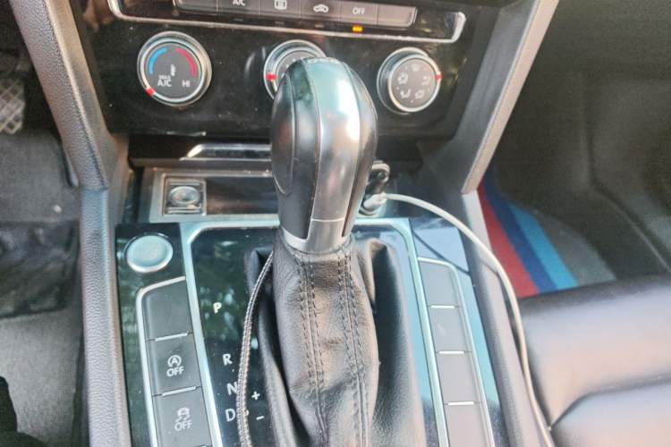 Used Volkswagen Magotan 2017 330TSI DSG Leading Model Gear Lever