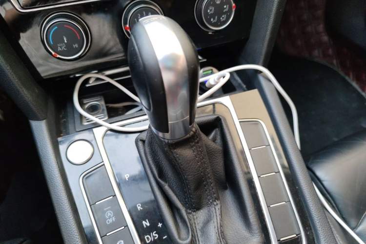 Used Volkswagen Magotan 2017 330TSI DSG Leading Model Gear Lever