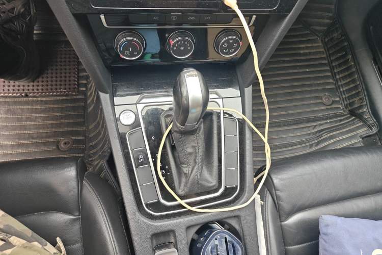 Used Volkswagen Magotan 2017 330TSI DSG Leading Model Gear Lever