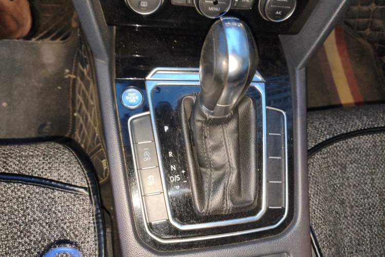 Used Volkswagen Magotan 2017 330TSI DSG Luxury Model Gear Lever