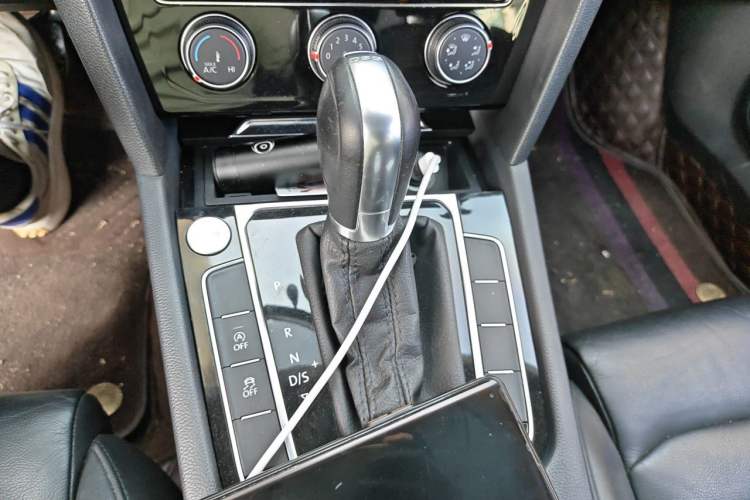 Used Volkswagen Magotan 2017 330TSI DSG Leading Model Gear Lever