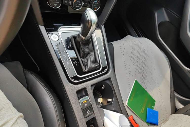 Used Volkswagen Magotan 2017 380TSI DSG Luxury Model Gear Lever
