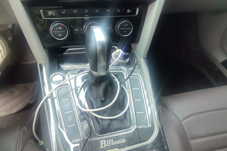 Used Volkswagen Magotan 2017 330TSI DSG Luxury Model Gear Lever