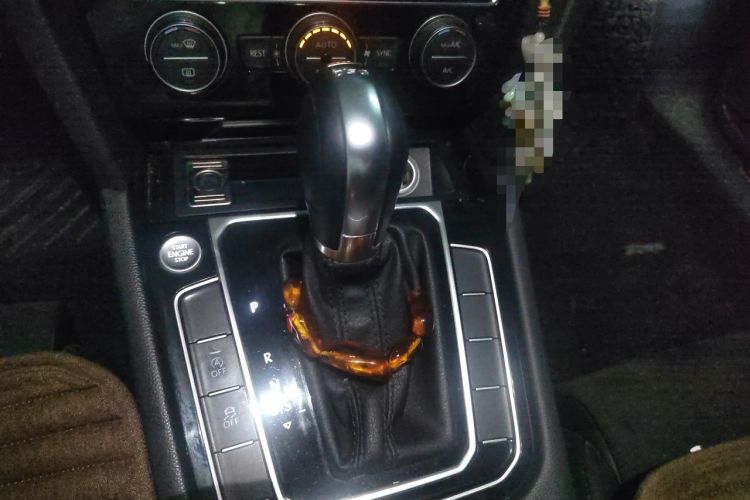 Used Volkswagen Magotan 2017 330TSI DSG Luxury Model Gear Lever
