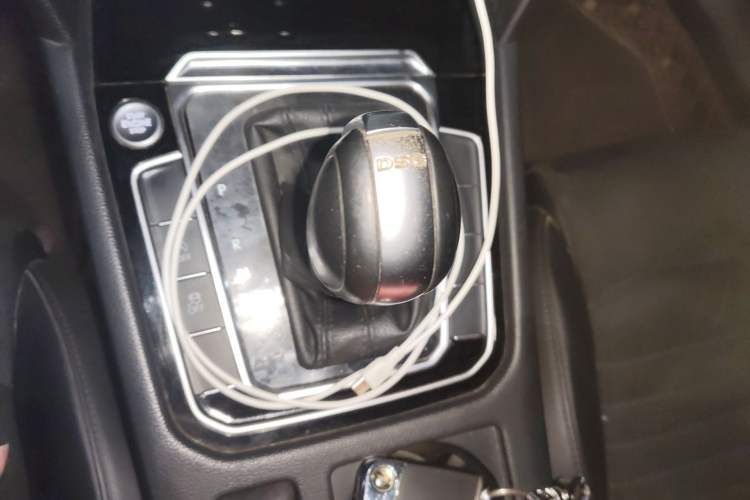 Used Volkswagen Magotan 2017 330TSI DSG Luxury Model Gear Lever