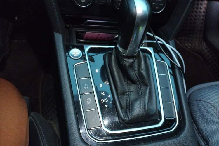 Used Volkswagen Magotan 2017 330TSI DSG Luxury Model Gear Lever