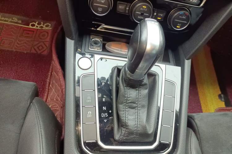 Used Volkswagen Magotan 2017 330TSI DSG Luxury Model Gear Lever