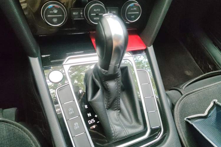 Used Volkswagen Magotan 2017 330TSI DSG Luxury Model Gear Lever
