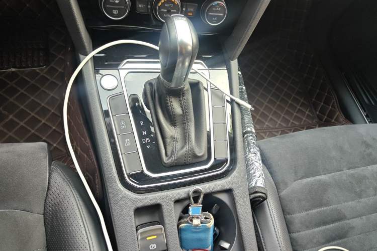 Used Volkswagen Magotan 2017 330TSI DSG Luxury Model Gear Lever