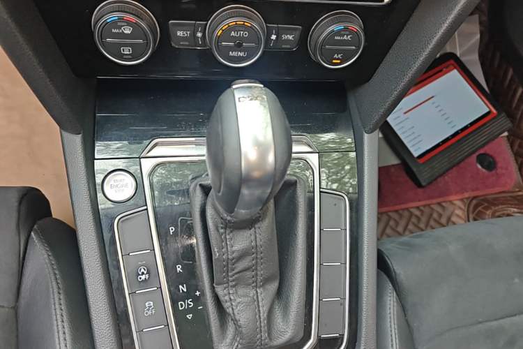 Used Volkswagen Magotan 2017 330TSI DSG Luxury Model Gear Lever