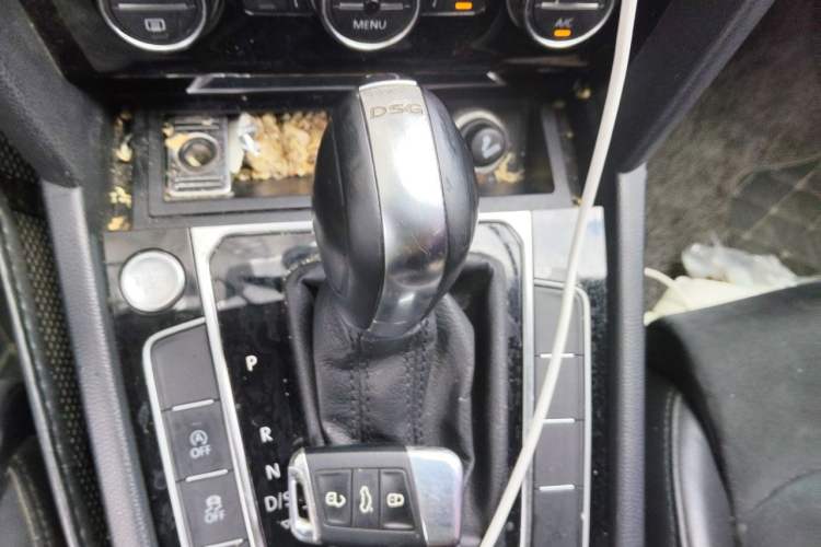 Used Volkswagen Magotan 2017 330TSI DSG Luxury Model Gear Lever