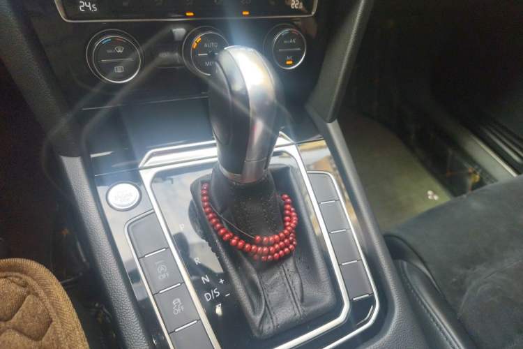 Used Volkswagen Magotan 2017 330TSI DSG Luxury Model Gear Lever