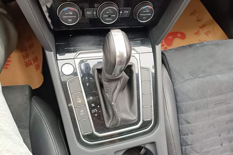 Used Volkswagen Magotan 2017 330TSI DSG Luxury Model Gear Lever
