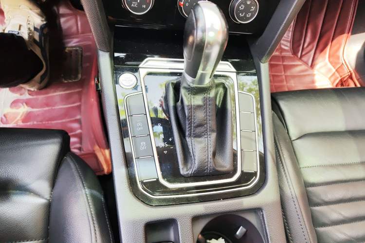 Used Volkswagen Magotan 2017 330TSI DSG Leading Model Gear Lever