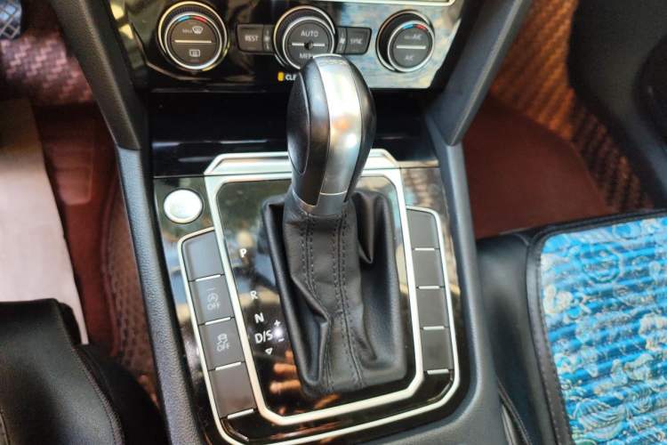 Used Volkswagen Magotan 2017 330TSI DSG Luxury Model Gear Lever