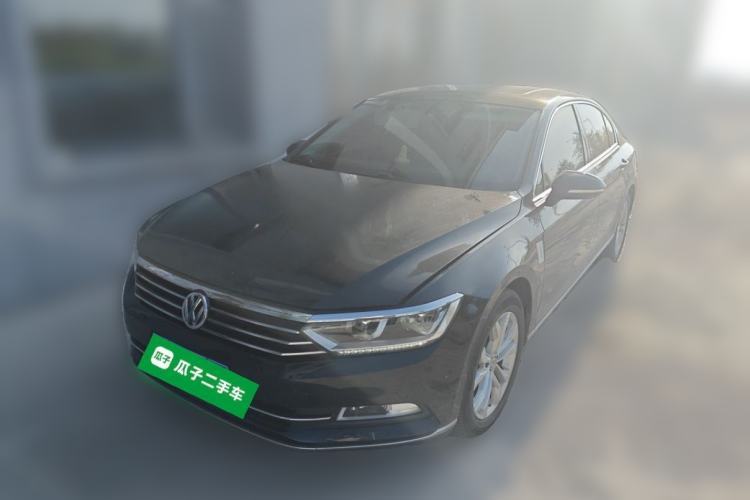 Used Volkswagen Magotan 2017 330TSI DSG Luxury Model Guazi used car, China used car export, Used car for sale, Used  cars, Cheapest cars for sale