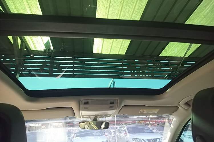 Used Volkswagen Magotan 2017 330TSI DSG Luxury Model Headliner