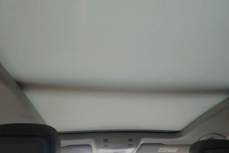 Used Volkswagen Magotan 2017 330TSI DSG Leading Model Headliner
