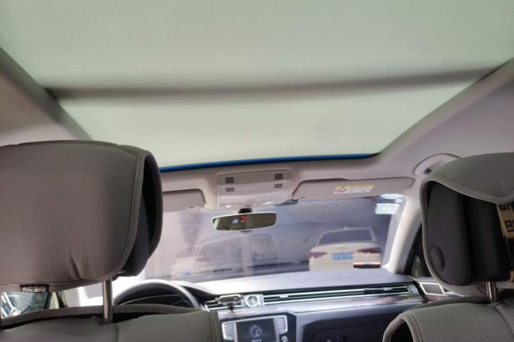 Used Volkswagen Magotan 2017 380TSI DSG Luxury Model Headliner
