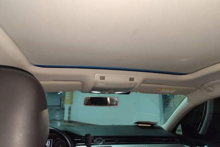 Used Volkswagen Magotan 2017 280TSI DSG Comfort Model Headliner