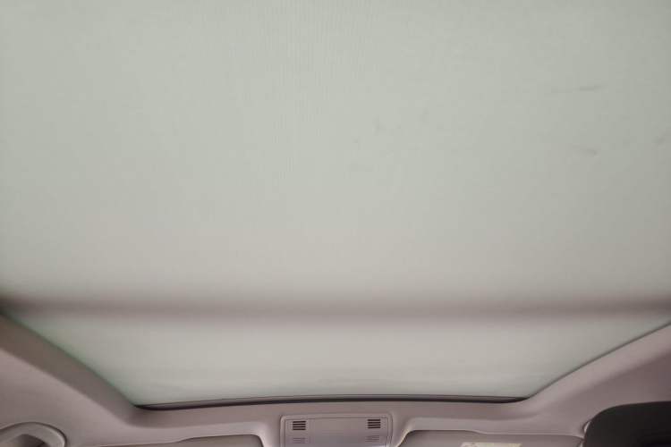 Used Volkswagen Magotan 2017 330TSI DSG Luxury Model Headliner
