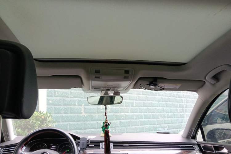 Used Volkswagen Magotan 2017 380TSI DSG Luxury Model Headliner