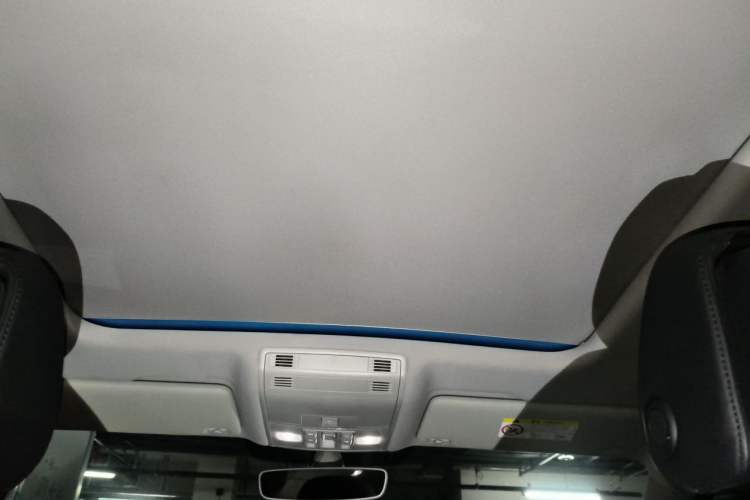 Used Volkswagen Magotan 2017 330TSI DSG Luxury Model Headliner