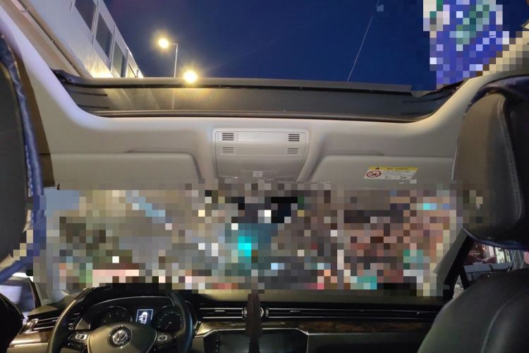 Used Volkswagen Magotan 2017 330TSI DSG Luxury Model Headliner
