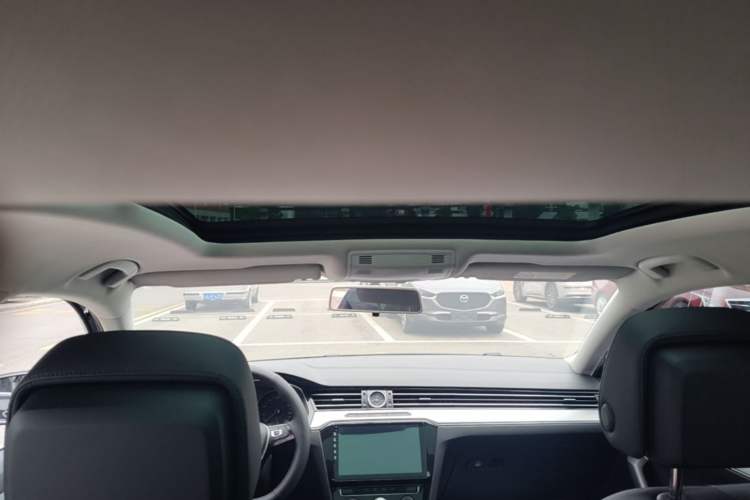 Used Volkswagen Magotan 2017 330TSI DSG Leading Model Headliner